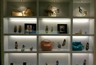 箱包展柜设计之道 助力品牌陈列之美 — 以北京森柏然展柜厂为例